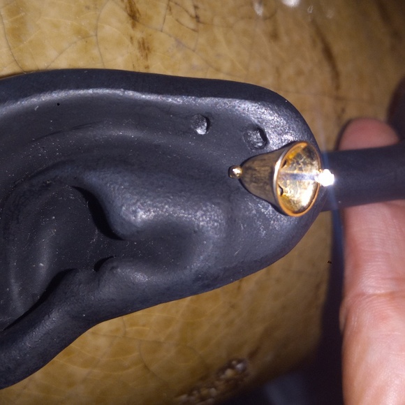 Vintage Avon gold Bell rhinestone earrings - Picture 3 of 5